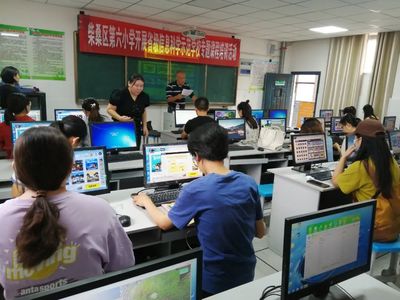 Paracraft3D動畫編程啟動江西省省級信息科學(xué)示范學(xué)校專題課程教師培訓(xùn)