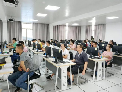 園區(qū)企業(yè) | 新華云配合南昌市現(xiàn)代教育技術(shù)中心,集中培訓(xùn)智慧校園云平臺